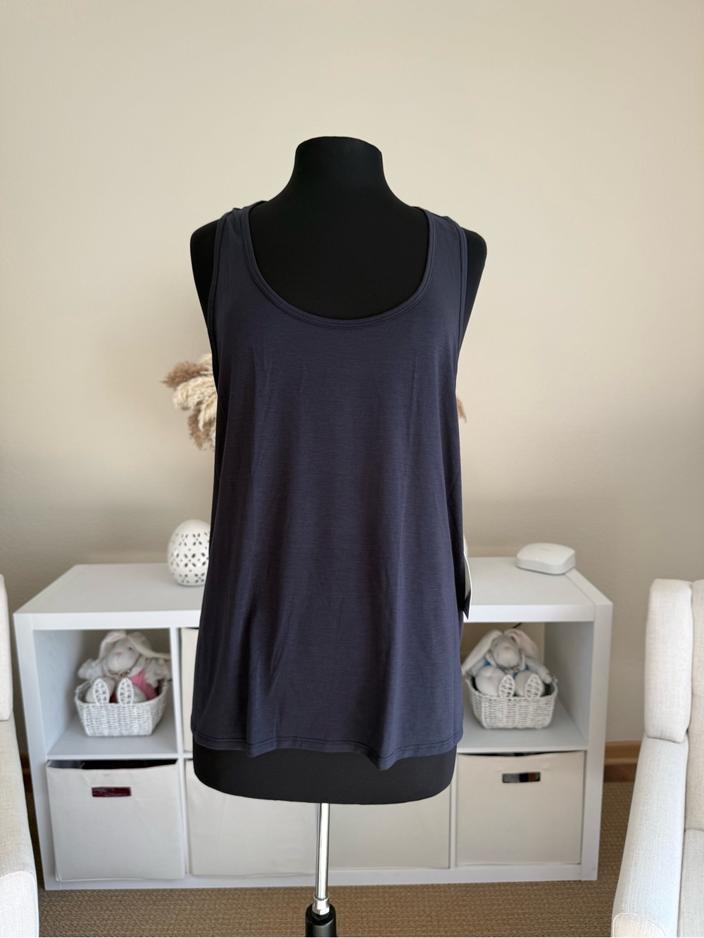 Athleta Scoop Neck Tank Top - Black - Size L